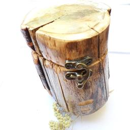 جعبه جاجواهرات از تنه درخت روستیک و کاملا‌ با طرح طبیعی چوبکده بیدسفید