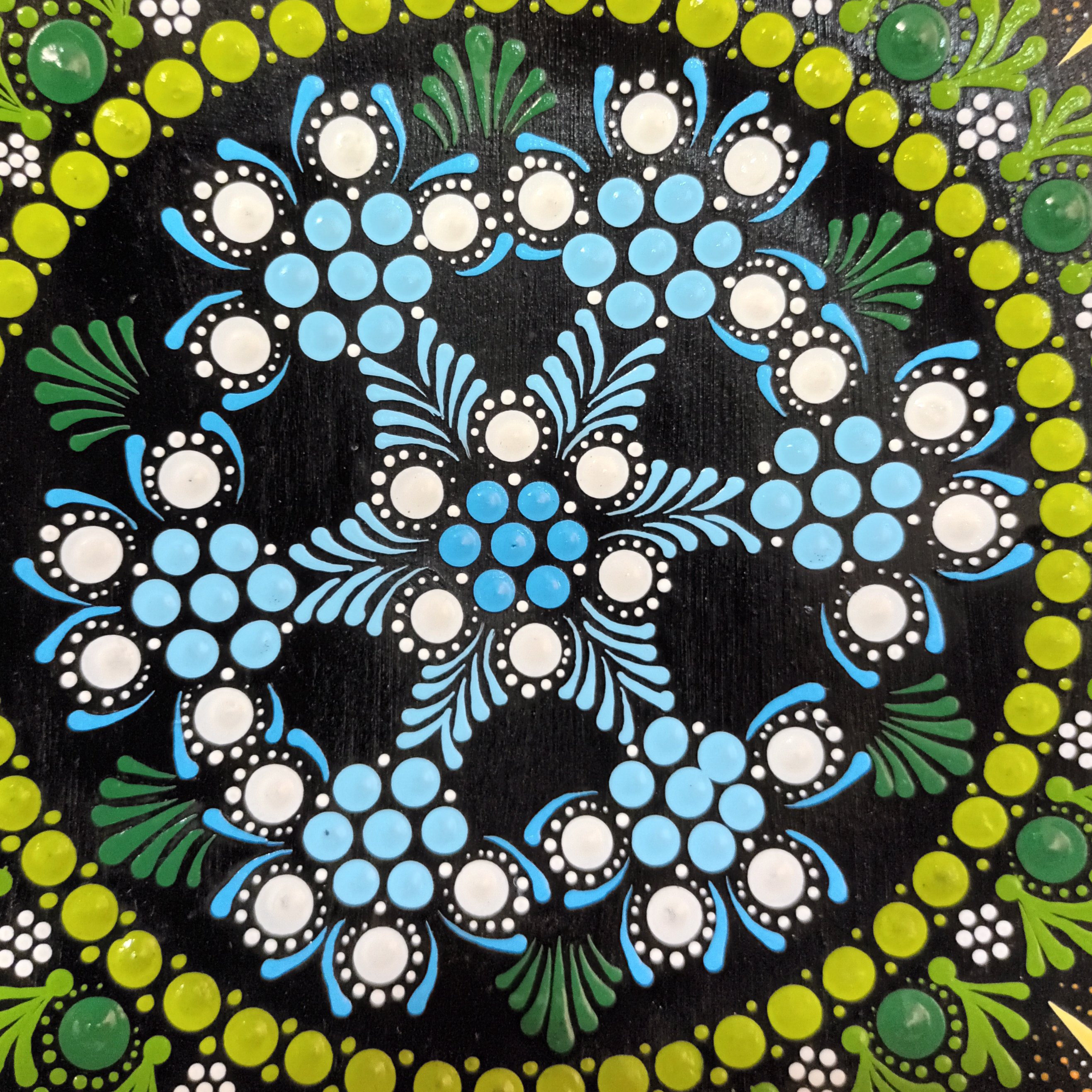 بشقاب دیوارکوب سفالین