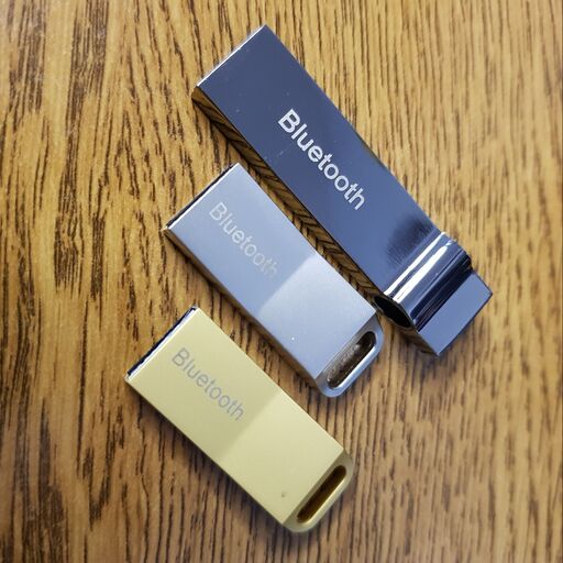 دانگل بلوتوث ماشین یک تبدیل برای اتصال بیسیم به پخش خودرو USB Bluetooth Dongle فروشگاه جانبی باکس
