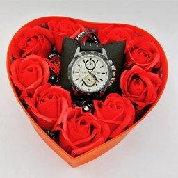 باکس پسرانه قلبی با ساعت و گل و دستبند 