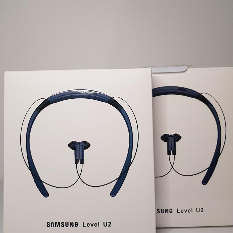 هدفون بی سیم سامسونگ Level U2 با رنگ مشکی و آبی 
