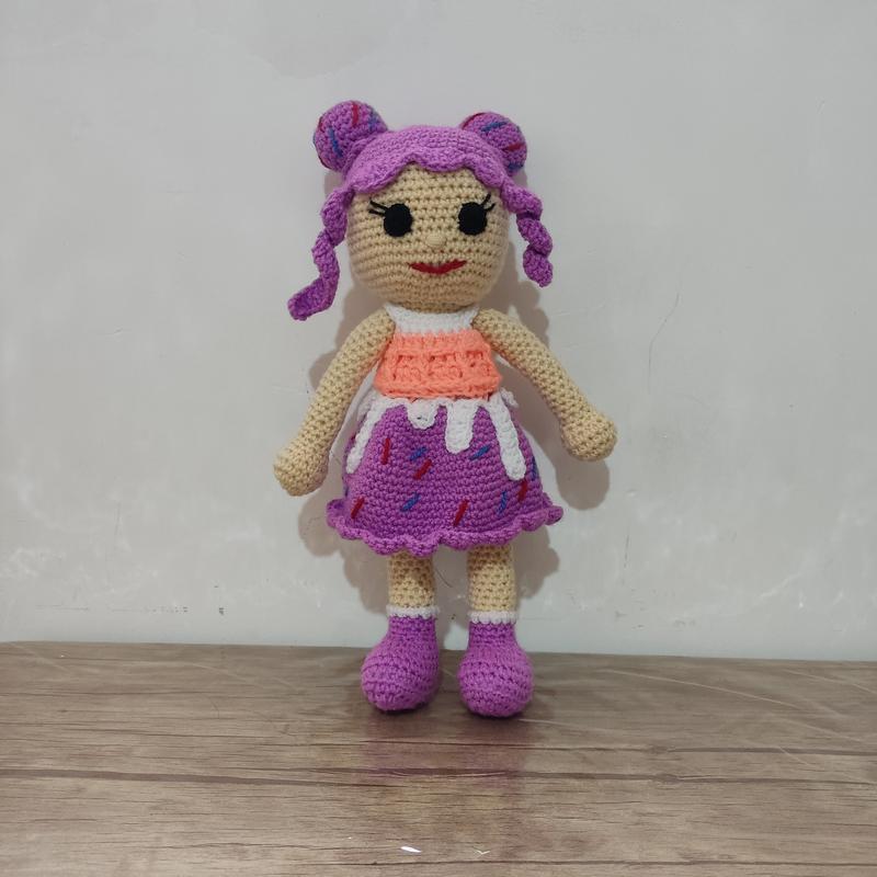 عروسک دخترانه دستبافت  با قد 26 قابل سفارش در رنگ بندی دلخواه