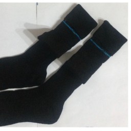 جوراب ورزشی مشکی ضخیم ساق بلند نوجوان (استارلایت قدیم)
