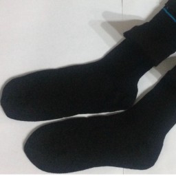 جوراب ورزشی مشکی ضخیم ساق بلند نوجوان (استارلایت قدیم)