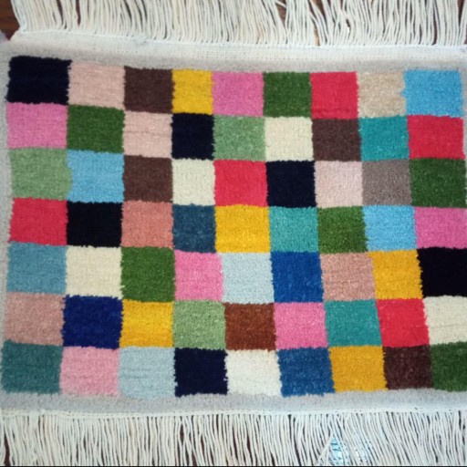 قالیچه دستبافت اعلا (نقشه ذهنی بافی خشت های رنگارنگ) ابعاد 35 در 48 سانتیمتر