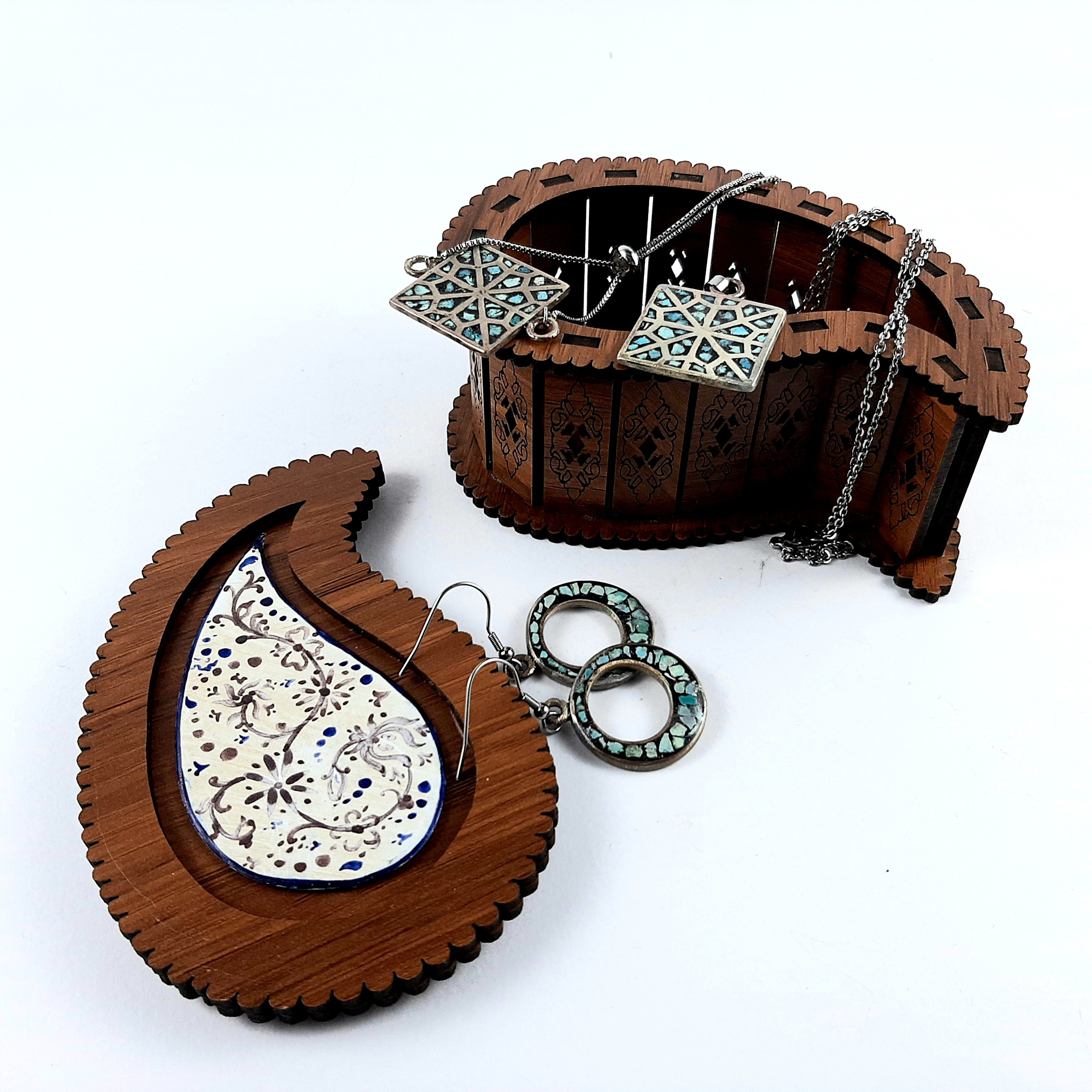 جعبه جواهرات میناکاری بته جقه کد 07