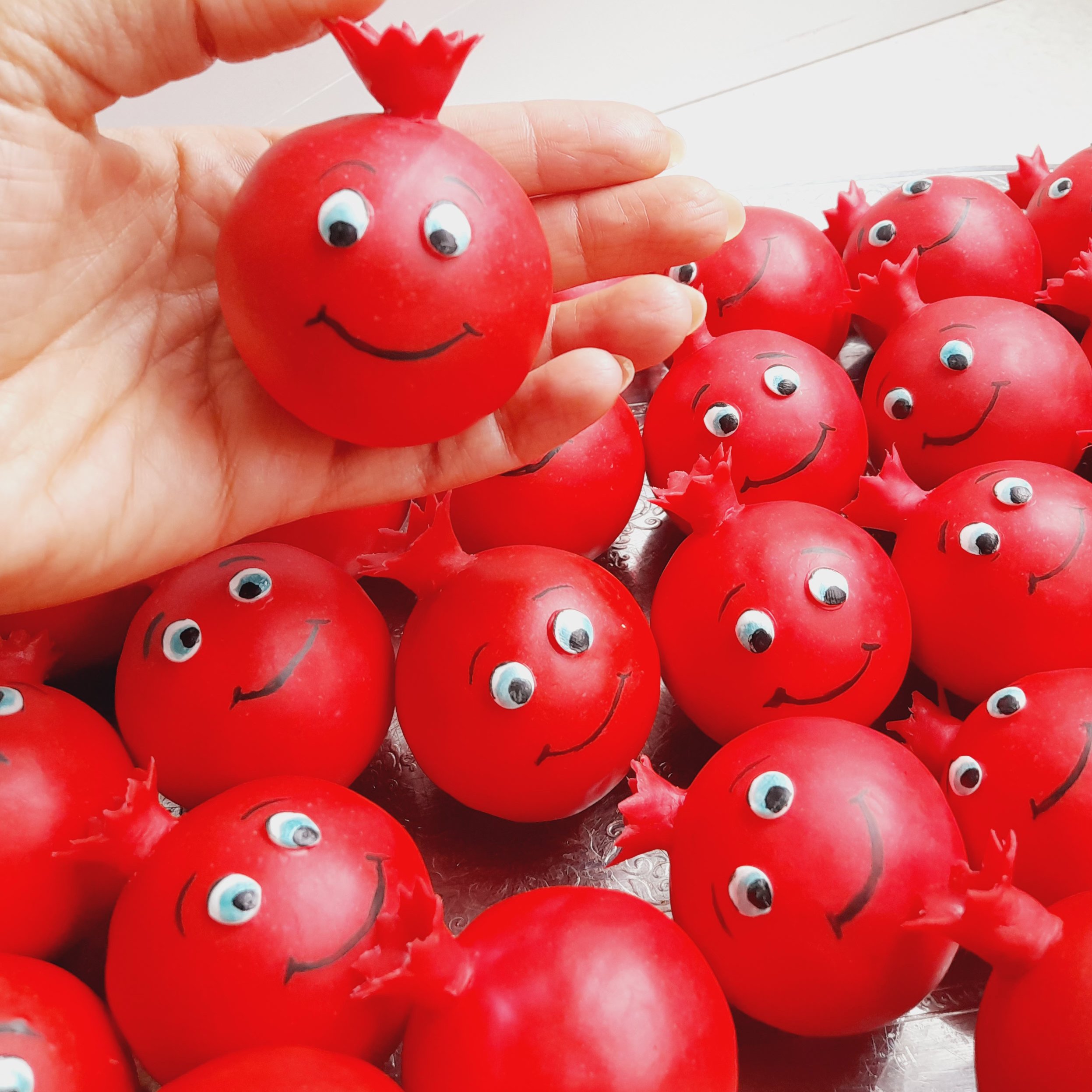 گیفت انار یلدایی (مناسب برای هدیه دادن به بچه ها در شب یلدا 