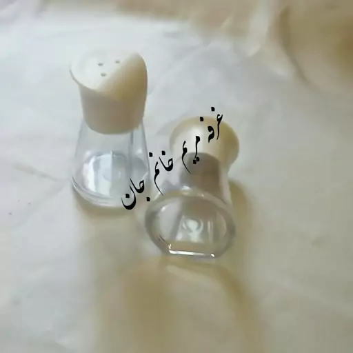 نمک پاش مارک CLASSIC طرح نوک اردکی دربسته 6 تایی به همراه جای مخصوص نمکپاش رنگ درب کرم سفید