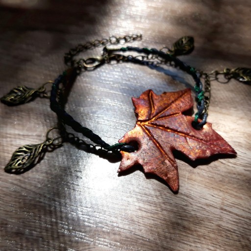 دستبند برگ پاییزی