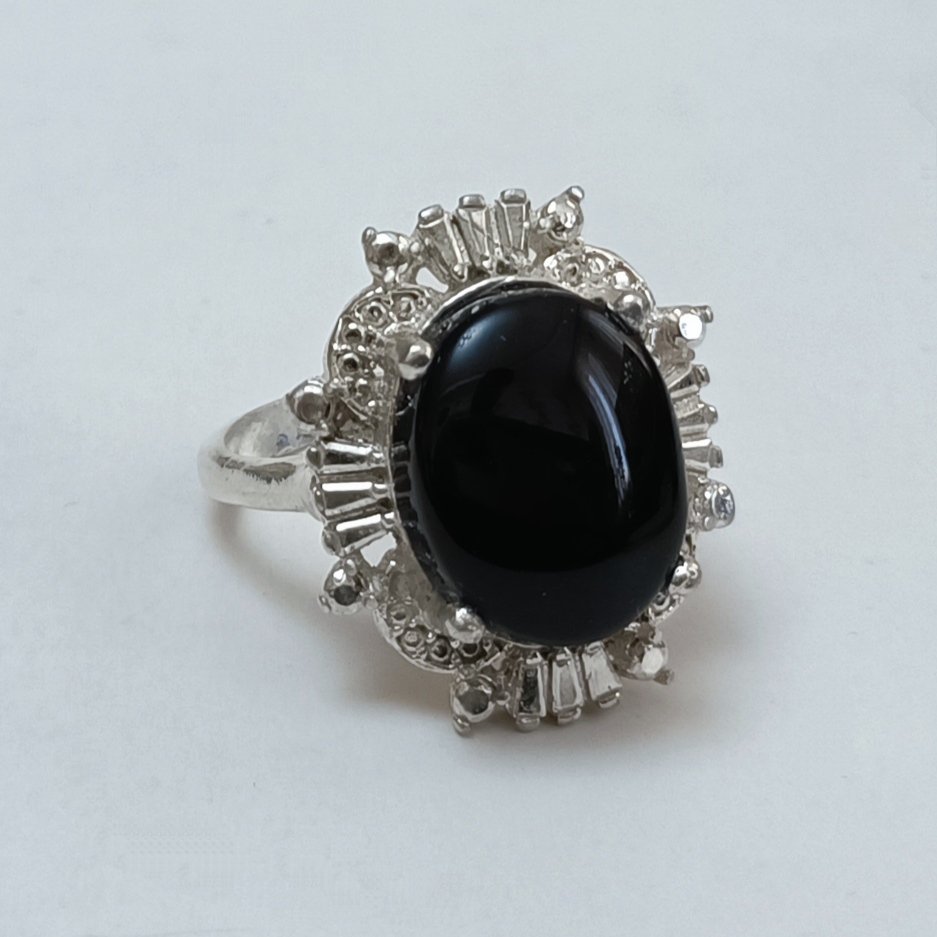 انگشتر نقره زنانه با نگین جزع بسیار زیبا و با کیفیت  کد 493