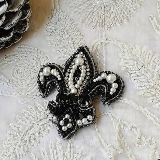 گلسینه طرح کلاسیک مشکی سفید 