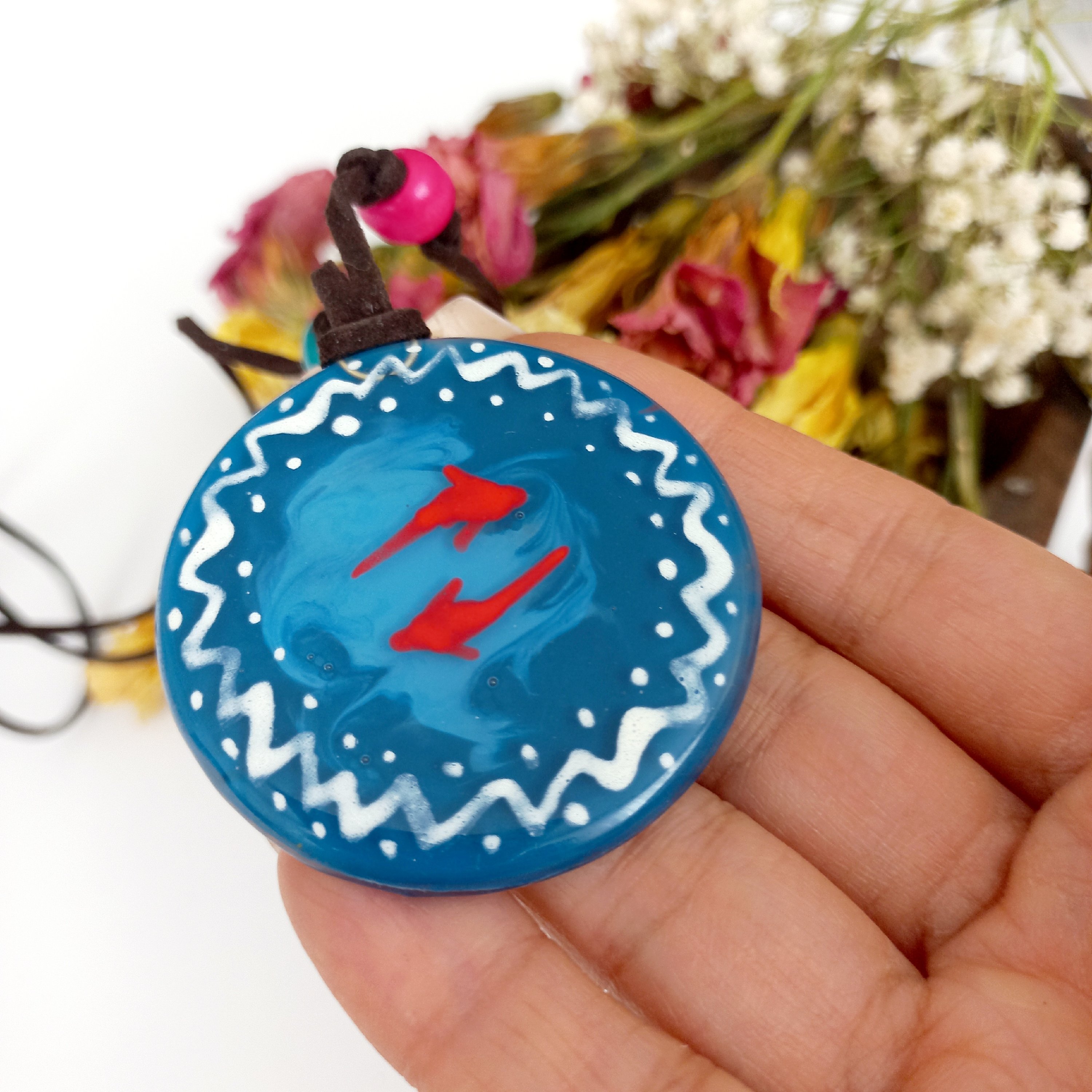 گردنبند آمینا طرح حوض ماهی