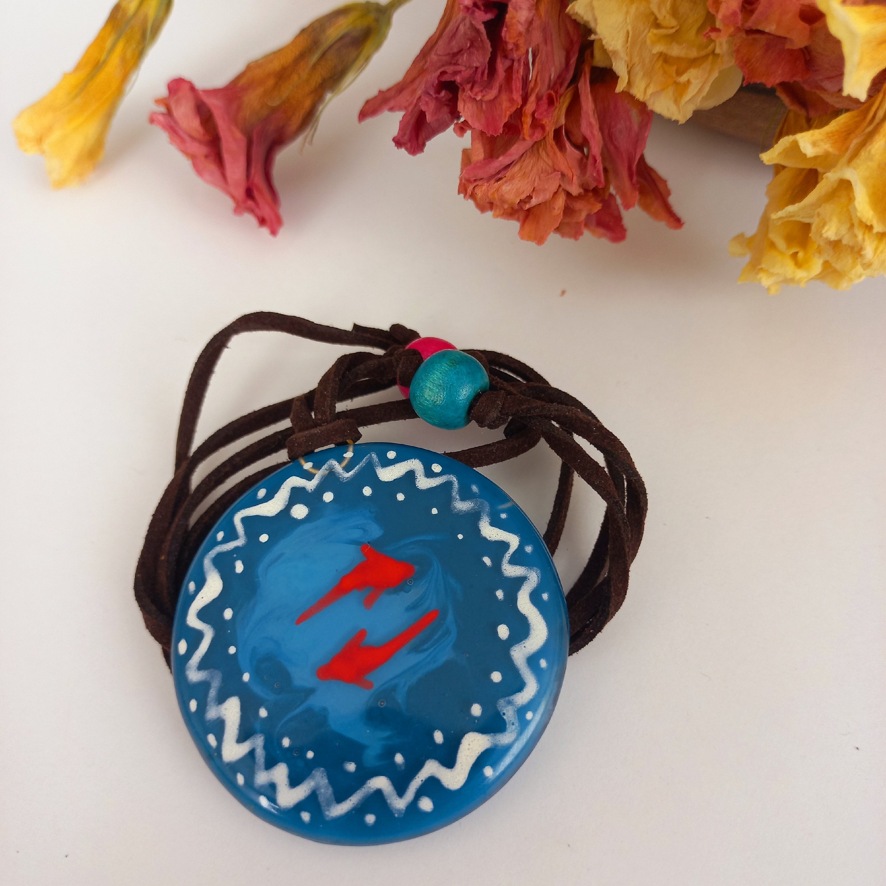 گردنبند آمینا طرح حوض ماهی