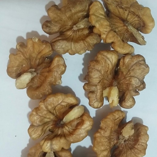 مغز گردو ایرانی دوپر سفید (یک کیلو)