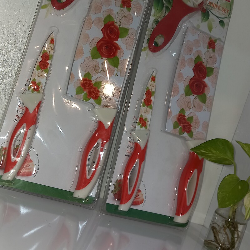 سرویس کارد و ساطور  و پوست کن گل دار  وارداتی کاربردی و کادویی .سرویس چاقو و ساطور و پوست گیر