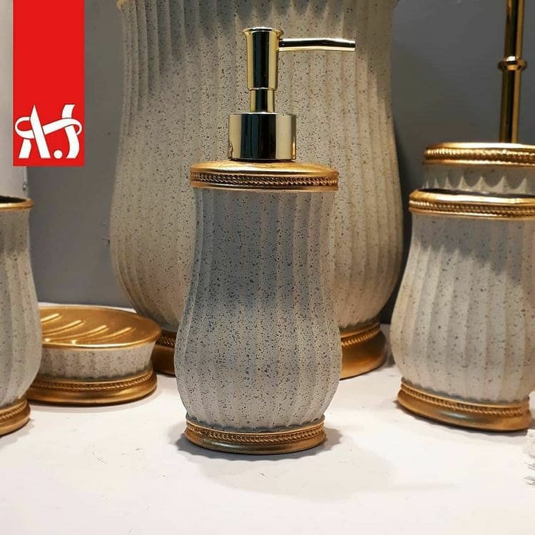اکسسوری و ست سرویس بهداشتی لاکچری آذین ست/رنگ کرم خاکی و طلایی/سبک کلاسیک / جنس رزینی