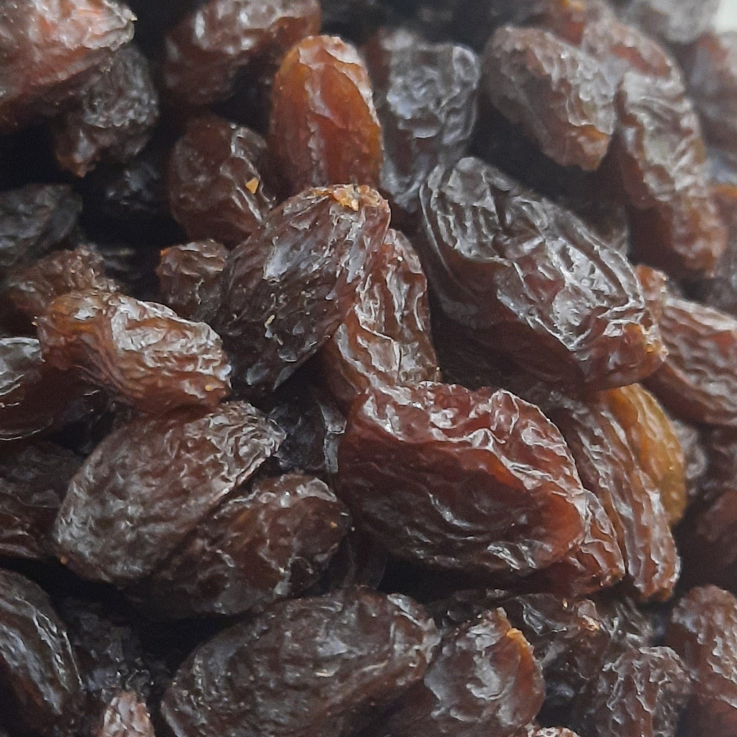 مویز ایرانی هسته دار گوشتی تازه و تمیز شده 500 گرمی