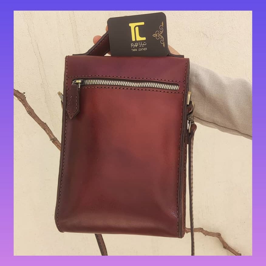 کیف حمایلی چرم طبیعی ودست دوز تیاراچرم مشهد