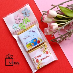 بسته دوتائی شکلات نوروزی کاکائویی  تزئین شده با شکوفه های اکلیلی 