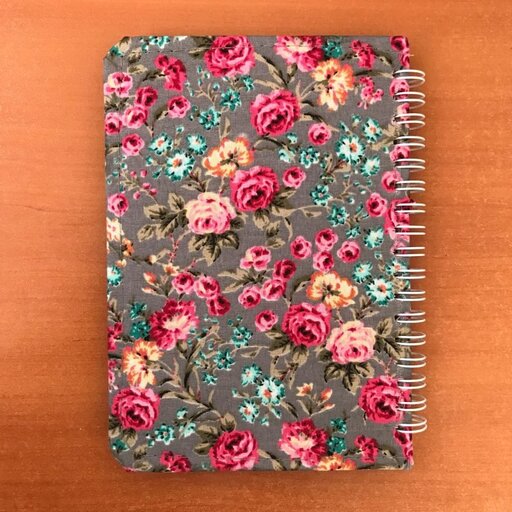 دفترچه یادداشت طرح گل گلی

گلدار سیمی فنر دوبل باکیفیت و زیبا مناسب برای هدیه