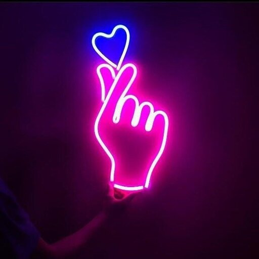 تابلو نئون طرح finger heart 3