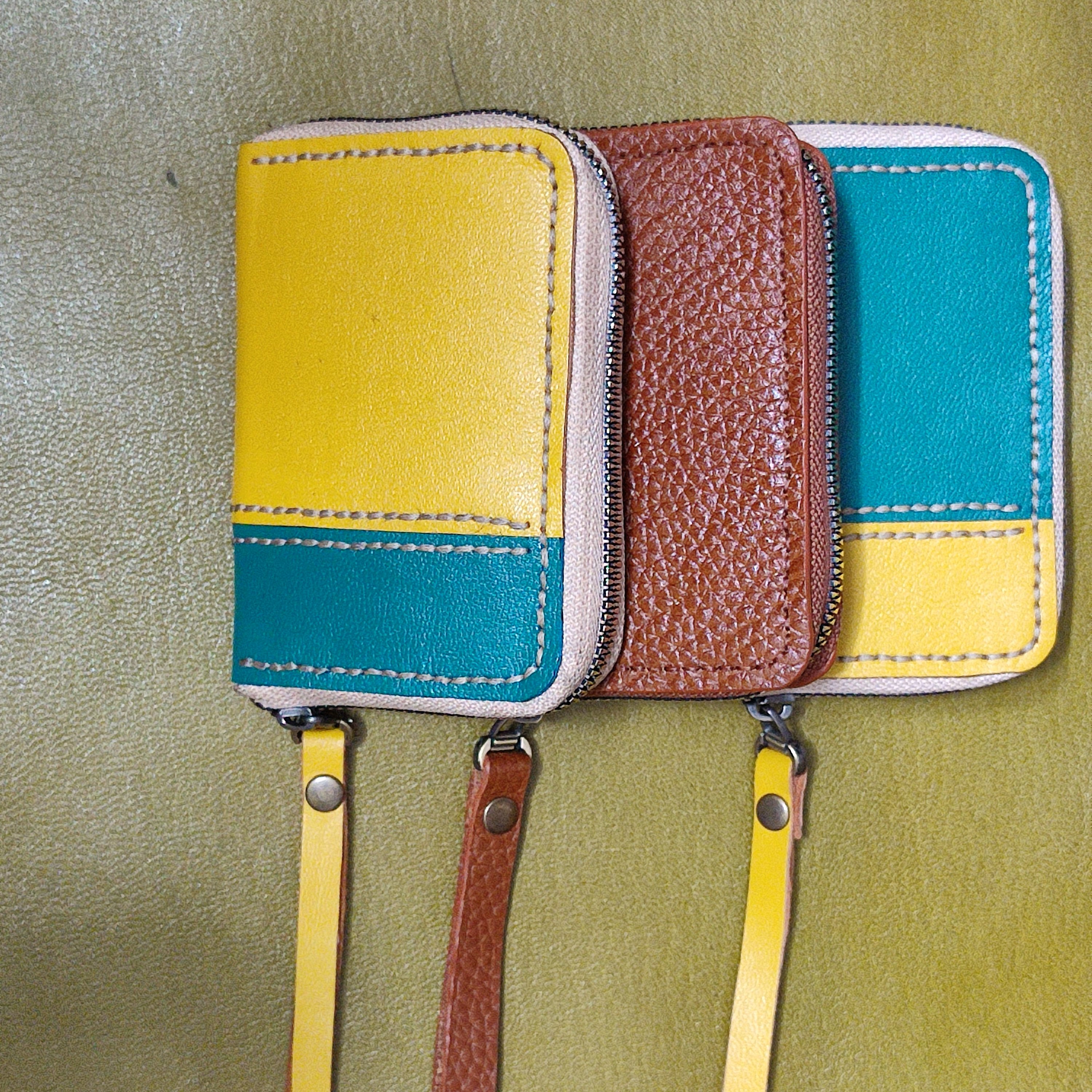 جاکارتی آکاردئونی دور زیپ