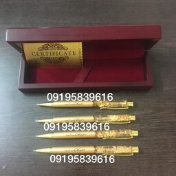 خودکار روکش طلا  24عیار شناسنامه دار همراه با جعبه چوبی ارجینال و حک اسم 