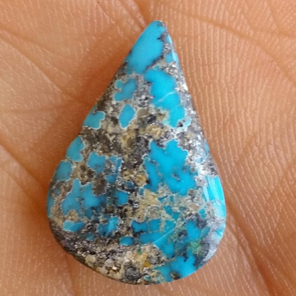 نگین فیروزه آبی عنکبوتی اصل نیشابور دیدنییی خوش رنگ و بسیار فاخر شااهکار خلقت
کاملا طبیعی
خاص
تراش فانتزی استادانه