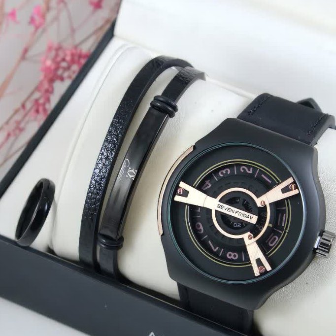 ساعتمچی سون فرایدی مردانه و زنانه seven Friday 
