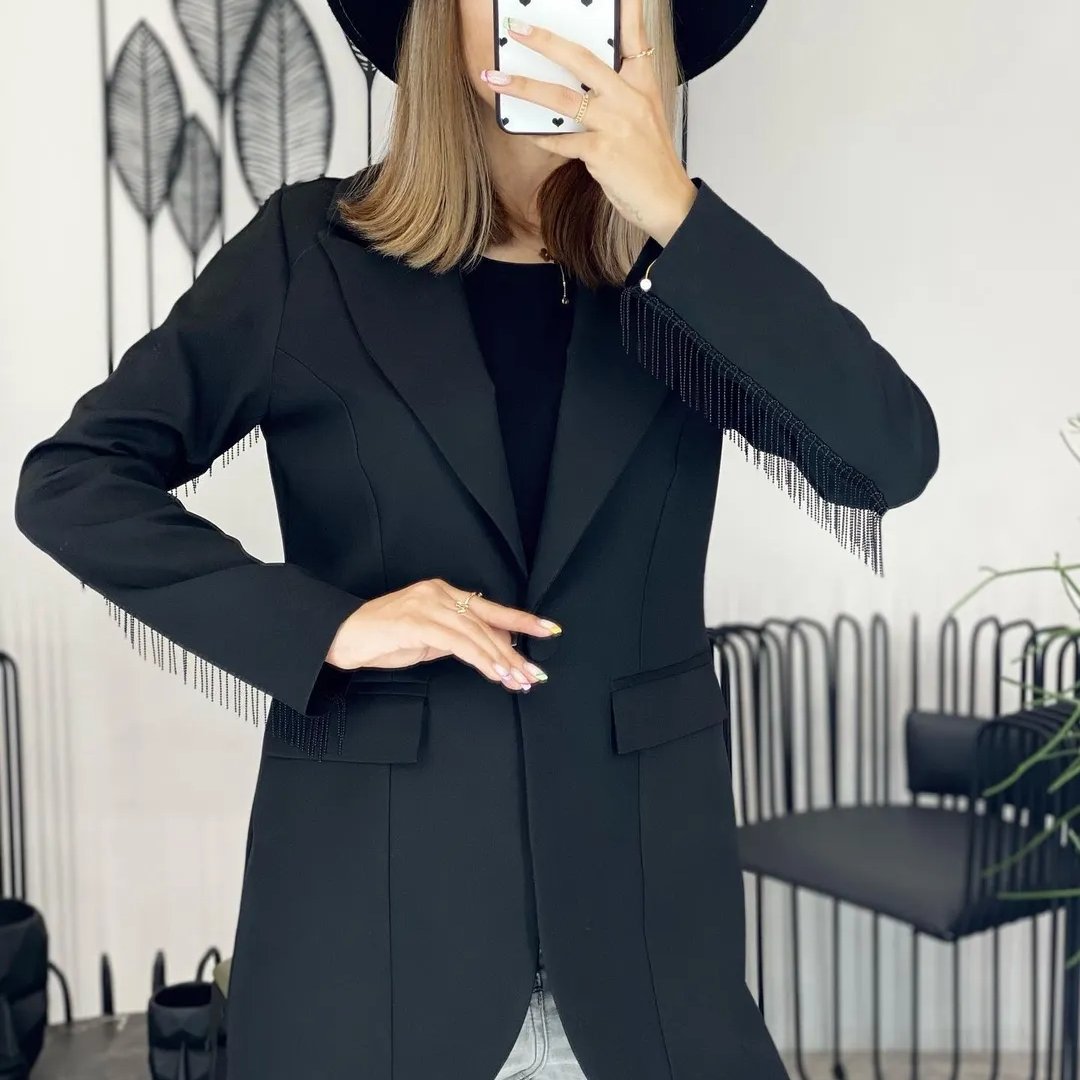 مانتومدل کتی مزونی زنجیری رنگ مشکی جنس مازراتی(فری36الی40)