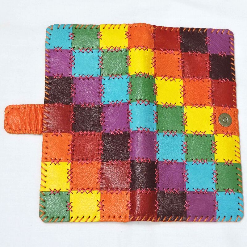 کیف پول زنانه - دست دوز - چرم بز - سایز 10x20 cm - طرح رنگین کمان