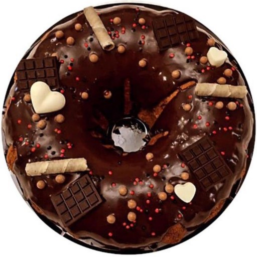 کیک وانیلی انگلیسی با فراستینگ گاناش شکلاتی مخصوص یشیم