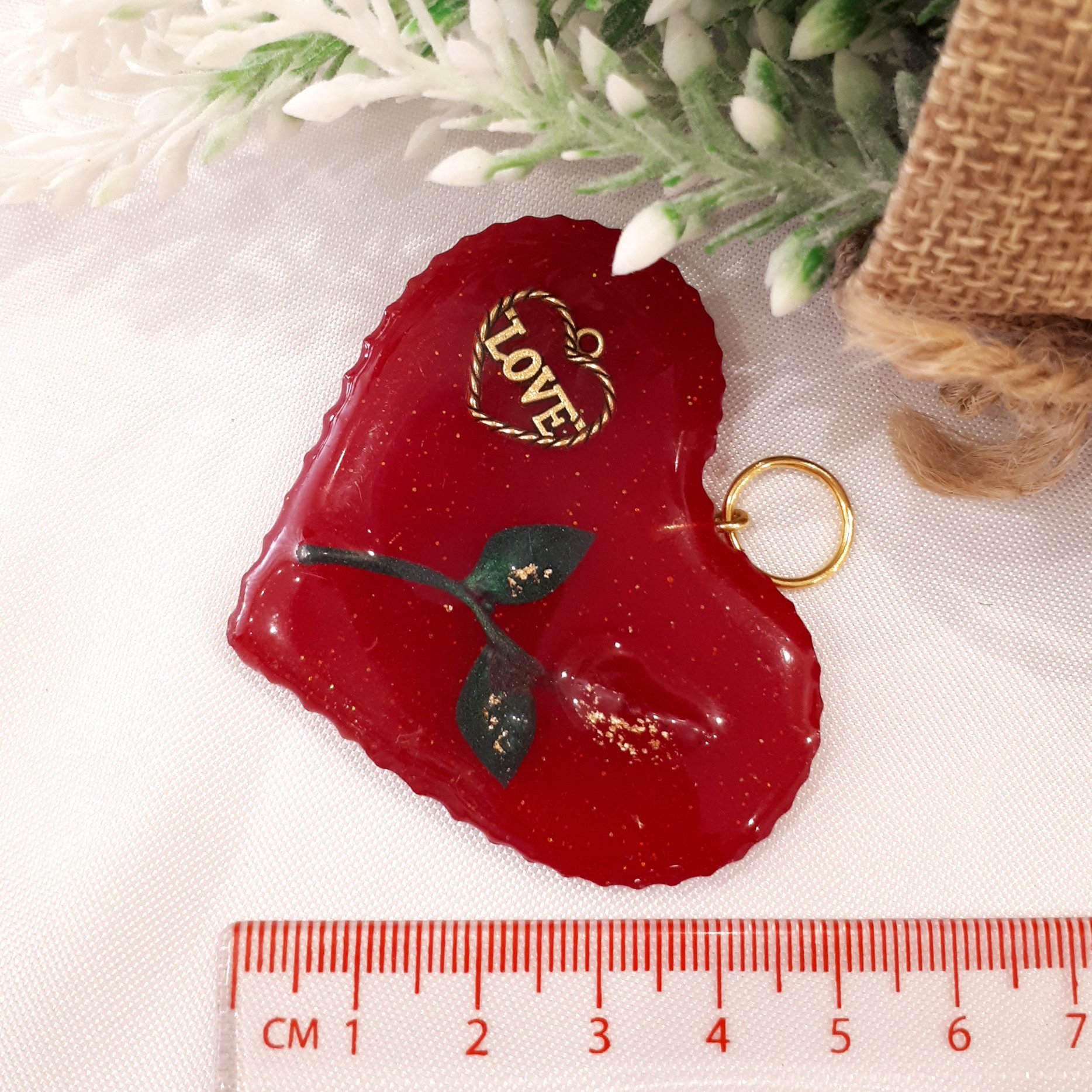 گیفت عروسی و یادگاری به شکل قلب دستساز خانگی