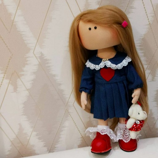 عروسک روسی دختر زیبا با ارتفاع 35 سانتی متر(به همراه اکسسوری)