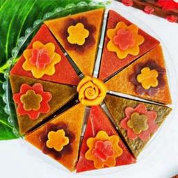 پیتزا لواشکی طرح گل با چند نوع لواشک خوشمزه و ترش کوچک 