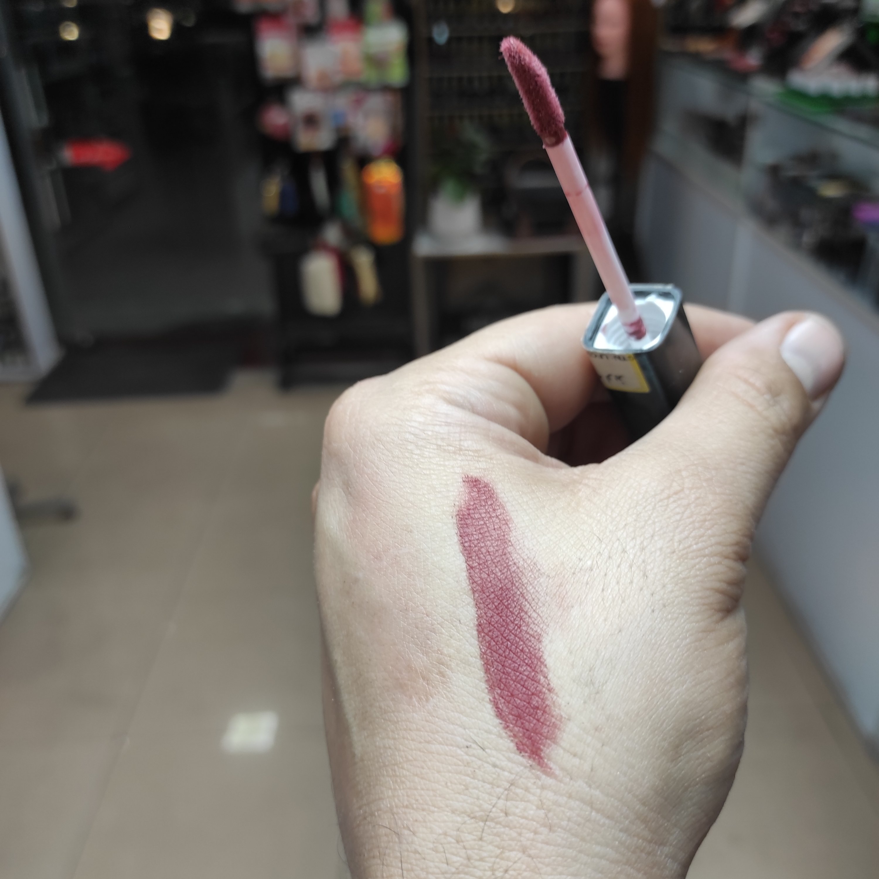 رژ مایع 24 ساعته Rbez شماره 12