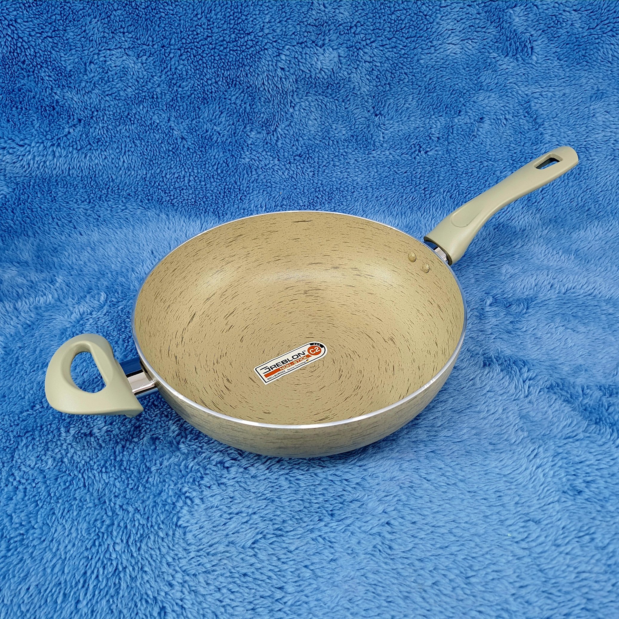 تابه ووک سایز 28 لاوان مدل سرالون کرم با ارسال رایگان