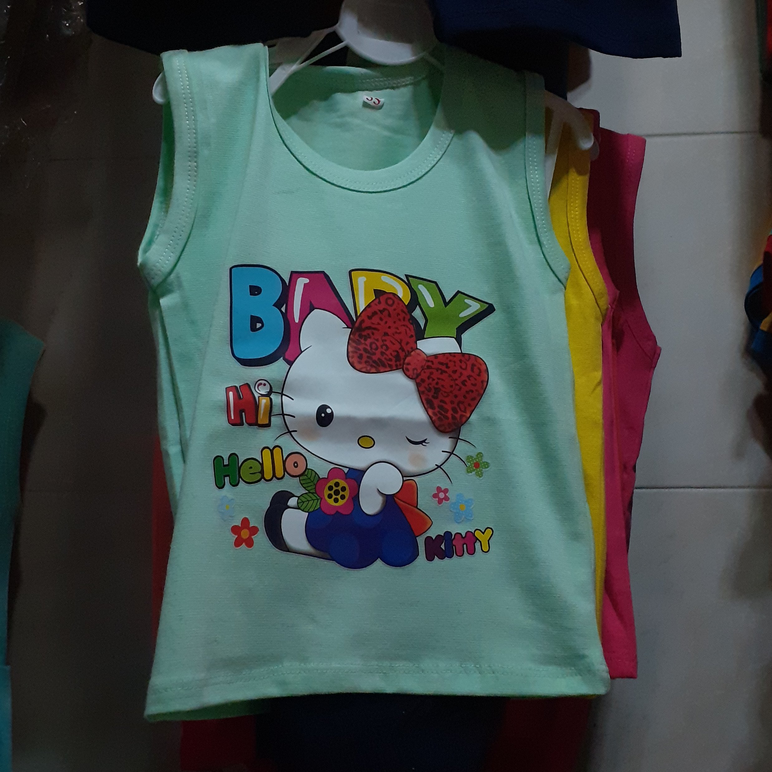 حراج ویژه تاپ و شورت دخترانه سایز 35 و 40 و45 و 50 و 55 طرح متنوع