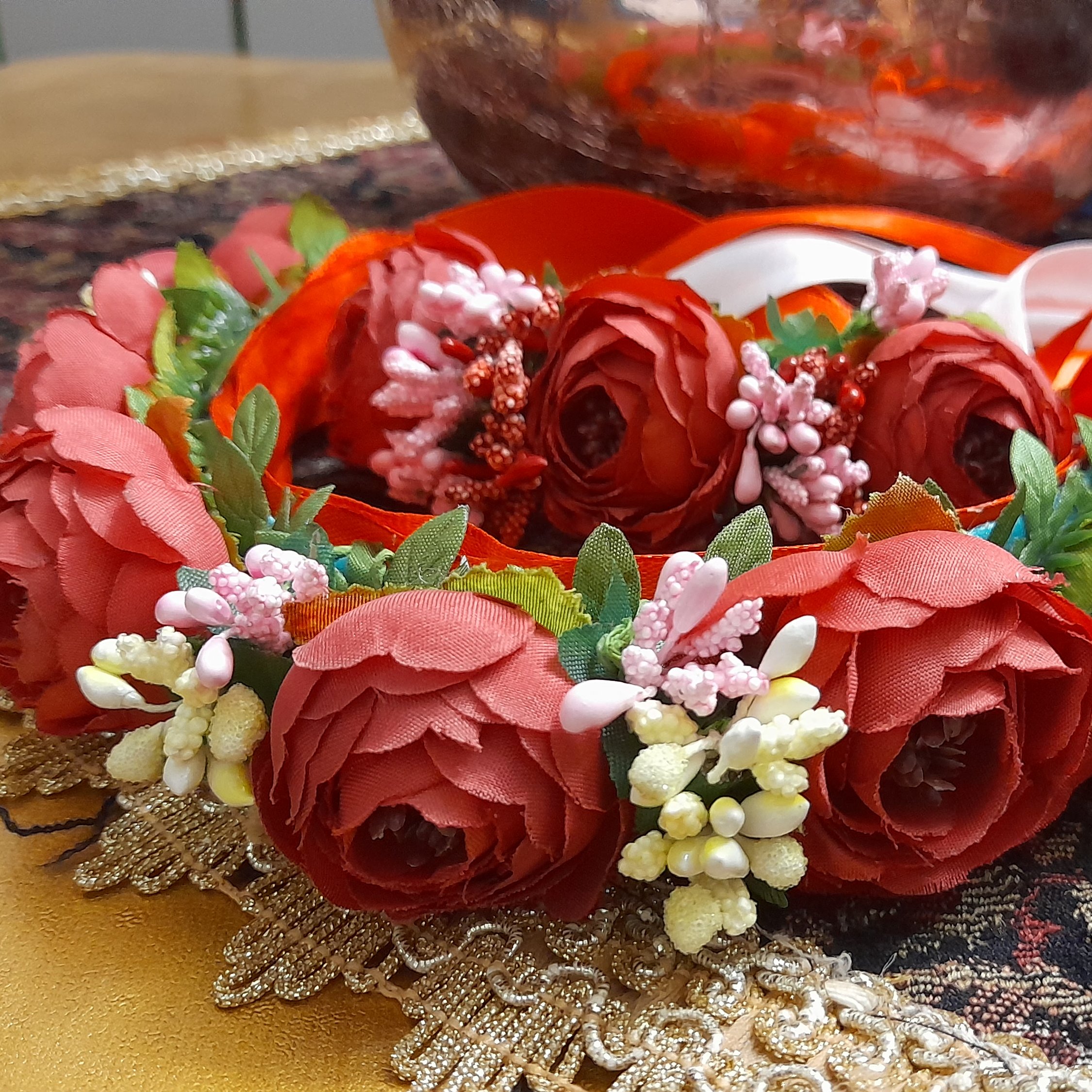 تاج و مچ بند یلدای