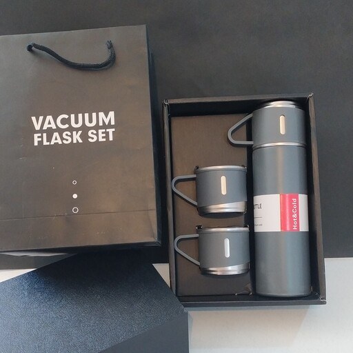 فلاسک مدل کادویی VACUUM FLASK SET گنجایش 0.5 لیتر به همراه لیوان مجموعه 3 عددی (طوسی)
