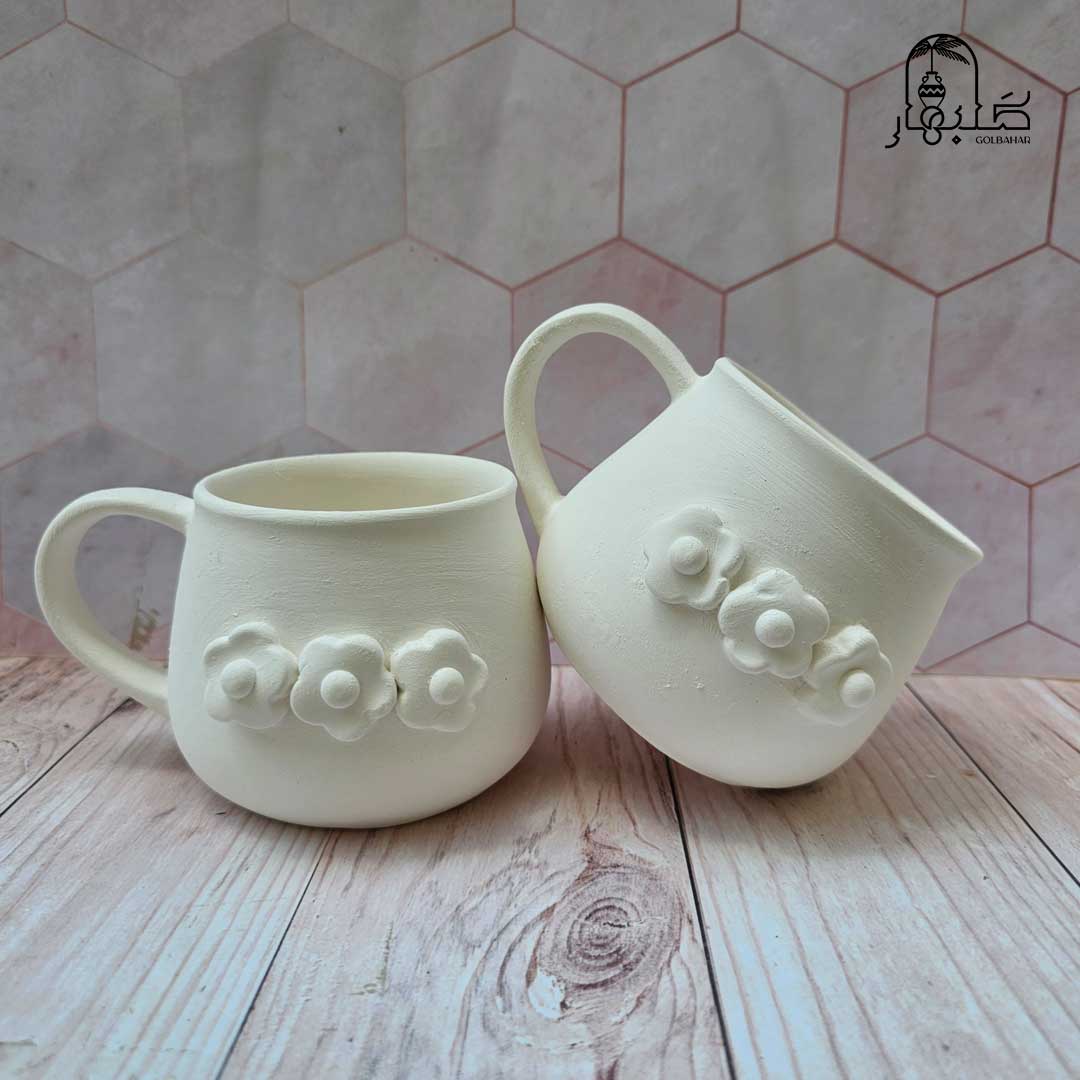 ماگ فندوقی طرح برجسته سرامیک خام