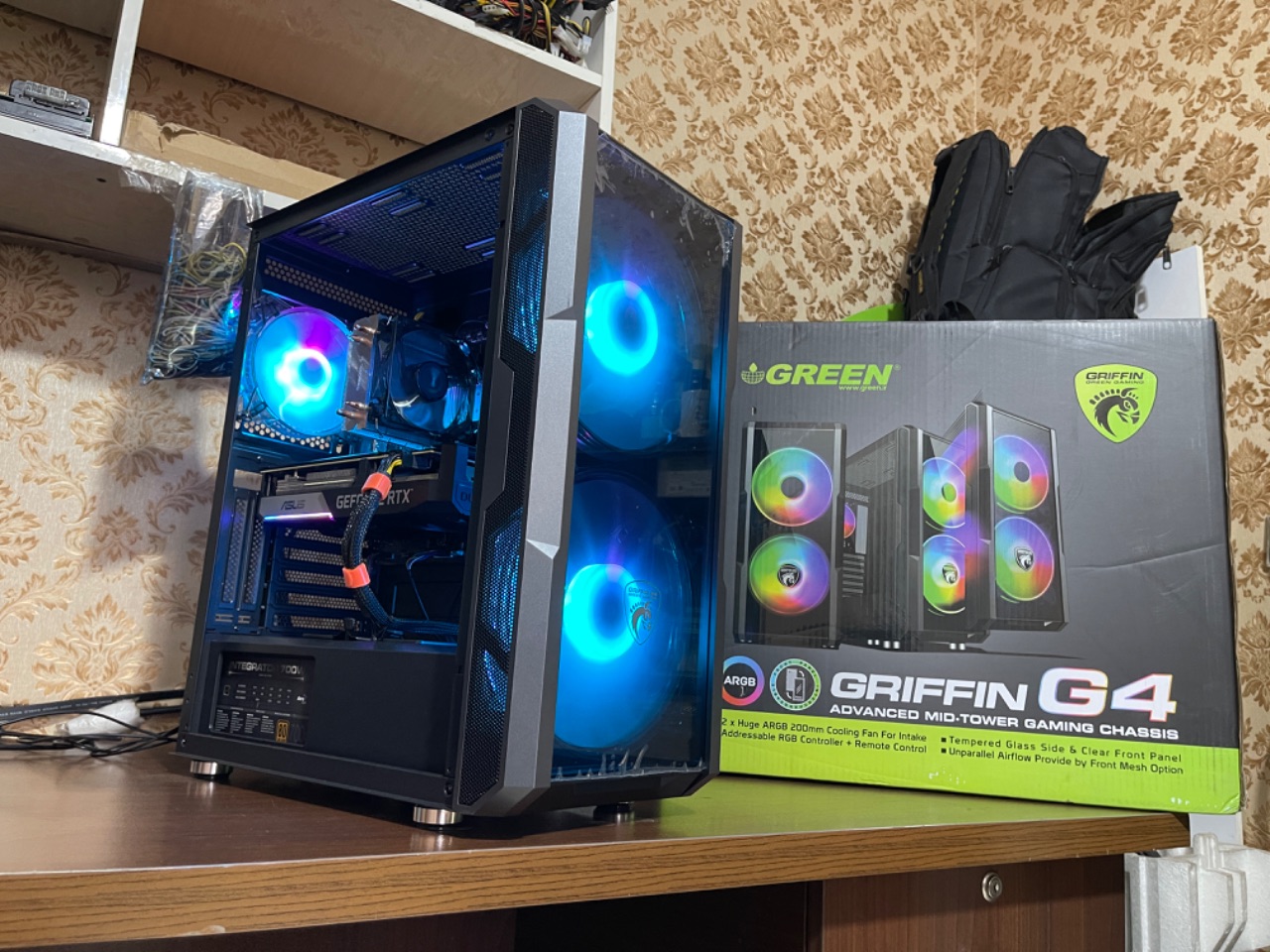 کیس گیمینگ تخفیف ویژه کد Y1 همراه با بازی های سنگین 4770 RGB COR I7 گرافیک 8 گیگDDR5 رم32 گیگ SSD 256 هارد 2ترابایت