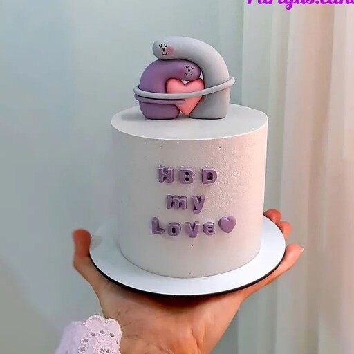 کیک تولد خامه ای
