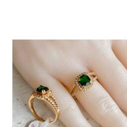 انگشتر سایز 7با نگین درخشان به رنگ سبز دقیقا مشابه طلا میتونید با دستبند که نگین سبز داره تو محصولات هست ست کنید