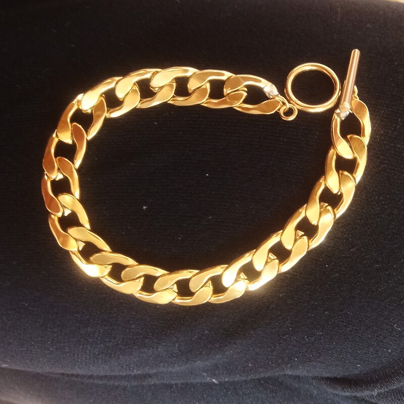 دستبند زنانه و مردانه زنجیر کارتیر تخت دو قفله ، قفل تی و طوطی  اسپرت طلایی 