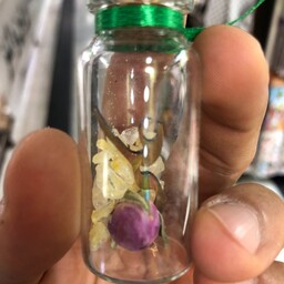 گیفت شیشه ای نباتی (محتوی یک عدد گل محمدی مقداری نبات و پلاک طلایی نام مبارک امام علی