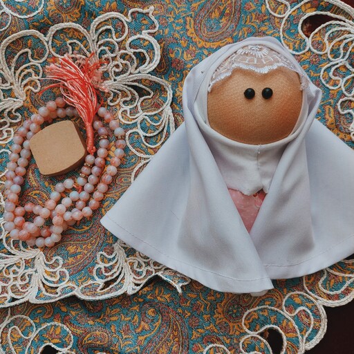 عروسک ثنا. عروسک با حجاب.از برند شایا برای دختر خانم های با حجاب