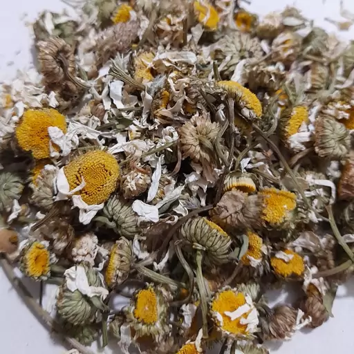 بابونه خشک اعلا و درجه 1 (50 گرمی)