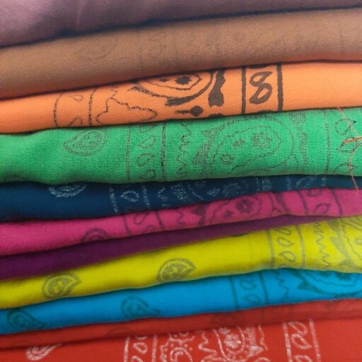 دستمال سر (باندانا) رنگ ها و طرح های متنوع مناسب با تمامی سلیقه ها