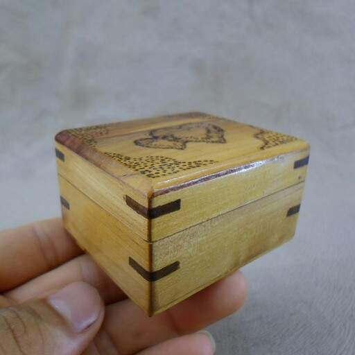 جعبه انگشتر چوبی ، طرح سوخته نگاری ، برند خالو
